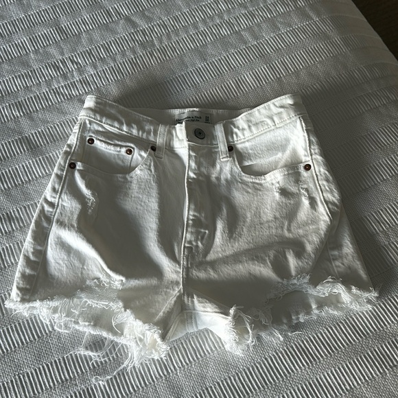 White A&F Mom Shorts - Picture 1 of 5